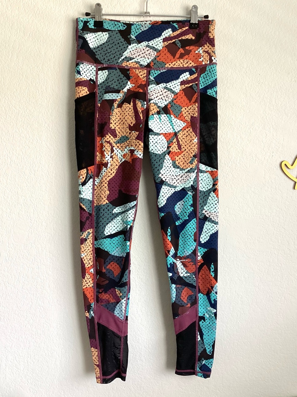 \Pants Store\ NWOT Multicolor Leggings